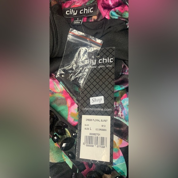 NWT City Chic Pleated Halter Dress. Black Floral Size 20 - Picture 7 of 9
